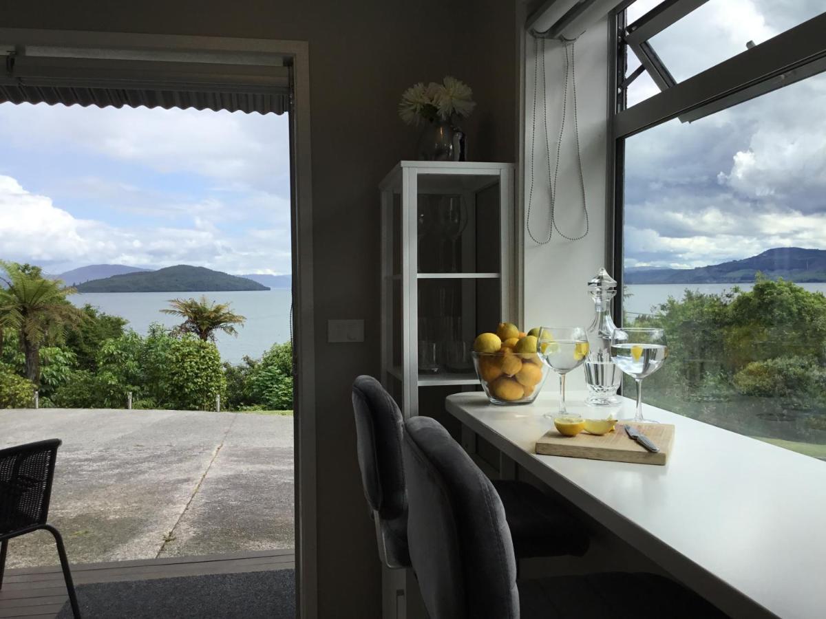 Spectacular Lake Views Bed & Breakfast Rotorua Exterior photo